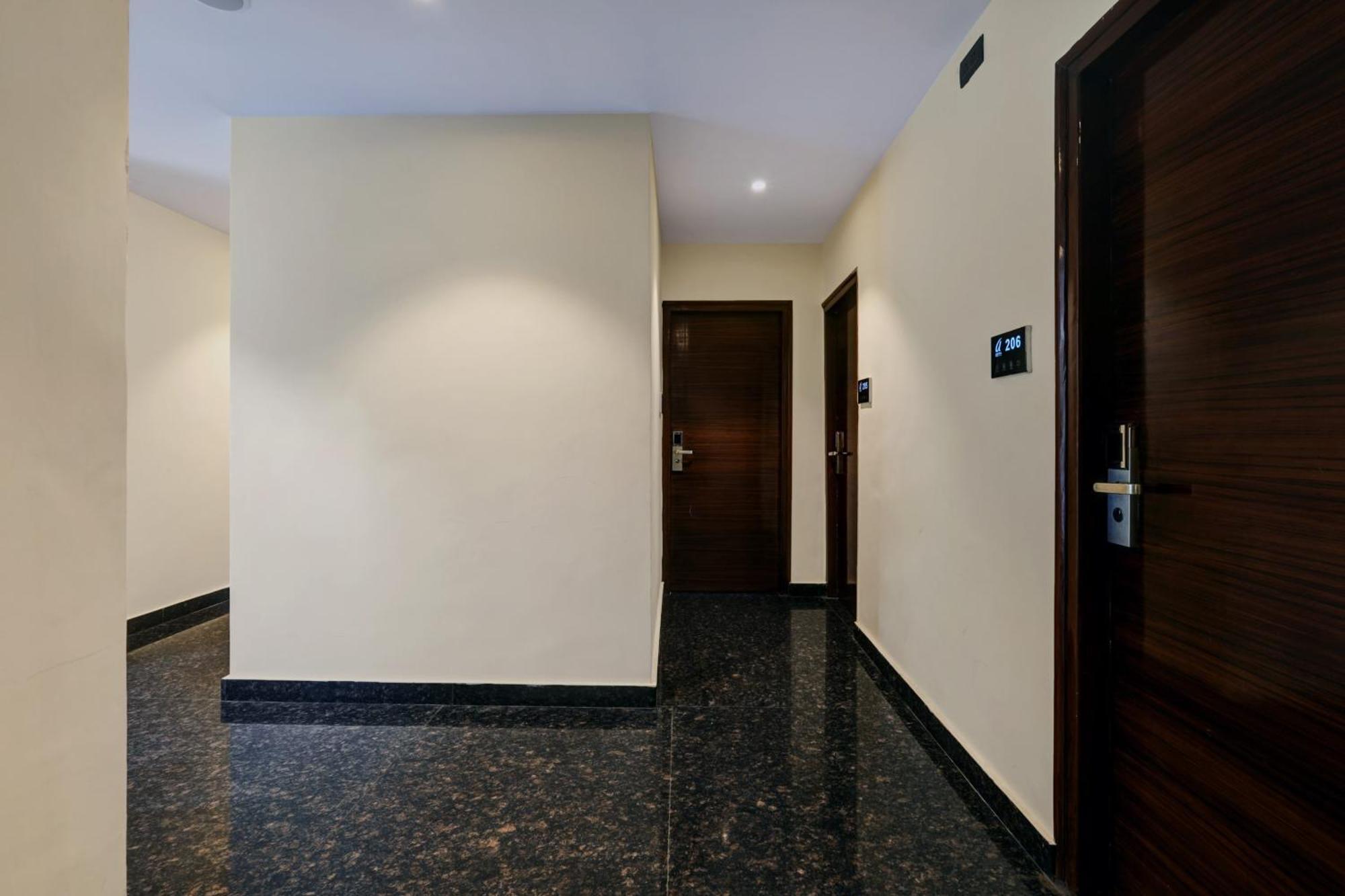 Astra Hotels & Suites - Koramangala Bangalore Exterior foto